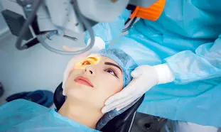 عمل لیزیک چشم چقدر هزینه و چه عوارضی دارد؟