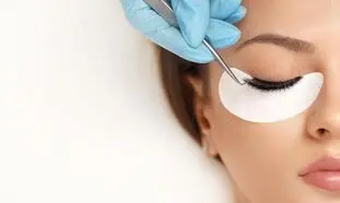 کاشت مژه و توصیه‌های کلیدی که باید بدانید