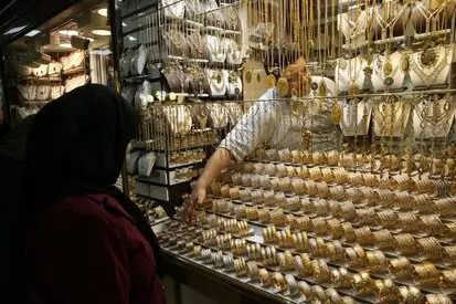 قیمت طلا روز 6 تیر 1401/ نزول مداوم در بازار فلزات گرانبها