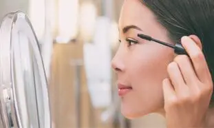 با ریمل لورال به راحتی مژه های پرپشت و بلند داشته باشید + قیمت