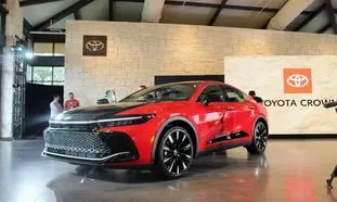 تویوتا کراون ۲۰۲۳؛ جدیدترین نسل خودروهای هیبریدی (ویدیو)