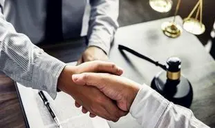 چگونه یک وکیل دادگستری خوب پیدا کنیم؟