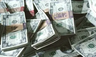 کاهش قیمت دلار و رکود بازار