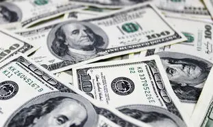 بازار ارزی نیمه تعطیل و کاهش جزئی قیمت دلار 4 مهر 1401
