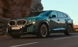 بی ام و ایکس ام مدل 2023 با ظاهری تهاجمی و نیرویی شگفت انگیز قدم به خیابان گذاشت
