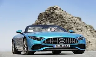 زیبایی و اصالت مرسدس بنز AMG SL مدل 2023 را ببینید (ویدیو)