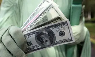 قیمت دلار از کانال 33 هزار تومانی صرف نظر کرد/ قیمت روز 7 آبان