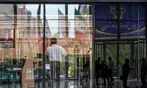ریزش بورس همچنان ادامه دارد
