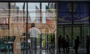 ریزش بورس همچنان ادامه دارد