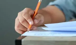 بهترین کتاب کمک درسی نهم چه کمکی به دانش‌آموز می‌کند؟
