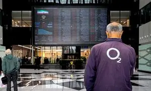 بورس روز 15 آذر 1401/ تکرار ناهماهنگی شاخص کل و هم وزن
