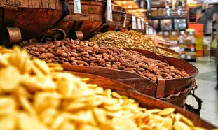 فروش ویژه آجیل شب یلدا حاجی بادومی