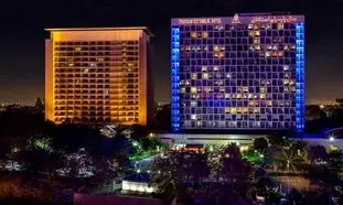 همه چیز درباره اتاق‌ها و سوئیت‌های بهترین هتل تهران + قیمت یک شب اقامت در هتل استقلال