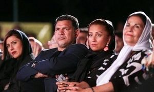 دختر علی دایی چطور پشت در هواپیما ماند؟