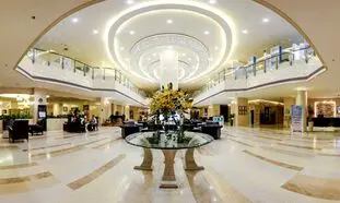 با سالن‌‌های مختلف هتل آزادی آشنا شوید + قیمت رزرو