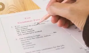 چند می‌گیری جای من آزمون آیلتس و تافل بدهی؟