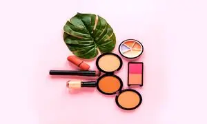 خرید لوازم آرایشی با تخفیف ویژه
