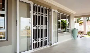 بهترین درب آکاردئونی باید چه ویژگی‌هایی داشته باشد؟/ لیست قیمت درب آکاردئونی