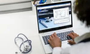 پایداری اولویت نرم افزارهای مطب و کلینیک اکسیر