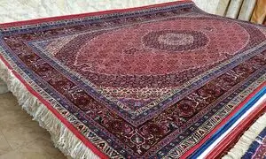 امروز مراسم حراج فرش برگزار می شود