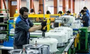 کدام کارگران عیدی 12 میلیونی می گیرند؟