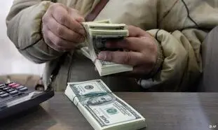 عقب نشینی قیمت‌ها در بازار دلار، طلا و خودرو