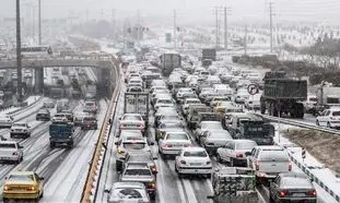 برف سنگین خیابان های تهران را قفل کرد/ 24 ساعت سخت برای تهرانی ها