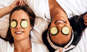 برای رفع تیرگی دور چشم چه کار کنیم؟