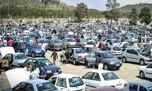 قیمت روز خودرو 9 اسفند 1401/ وضعیت نامعلوم خودروهای وارداتی و پول متقاضیان!
