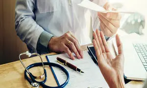 چه کسانی رایگان بیمه می شوند؟