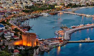 5 تفریح شگفت انگیزی که تور آلانیا را به یادماندنی تر می‌کند