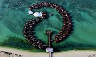 اقامت بر روی آب با هتل ترنج کیش