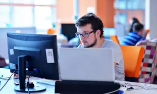 10 شغل با حقوق بالای 25 میلیون تومان در تهران