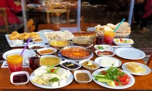 معرفی بهترین مکان‌ها برای خوردن صبحانه در استانبول