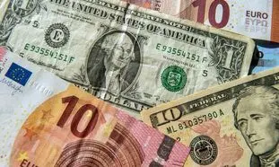 قیمت روز دلار 6 اردیبهشت 1402/ تداوم نزول نرخ ارز
