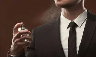 معرفی 7 عطر چرمی مردانه که خانم ها را مسحور می کند