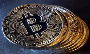 قیمت روز بیت کوین 10 اردیبهشت 1402/ تداوم انباشت رمزارز معروف توسط نهنگ ها