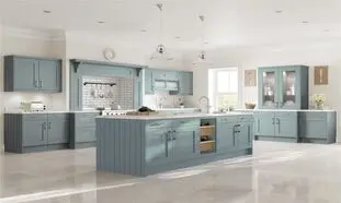 کابینت نئوکلاسیک پوششی بهتر است یا پولیشی؟