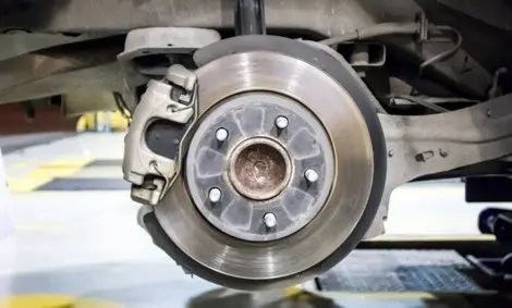 هر آنچه که باید درباره لنت ترمز بدانید + قیمت لوازم یدکی