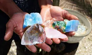 سرمایه گذاری 2 میلیارد دلاری ایران در بازار سنگ های قیمتی