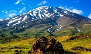 همه چیز درباره صعود به قله دماوند؛ بام ایران