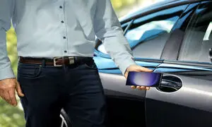 باز کردن در BMW با گوشی سامسونگ