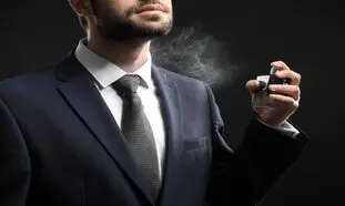 پرفروش ترین عطر های خنک مردانه برای جذب خانم ها