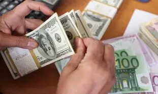 قیمت روز دلار 28 اردیبهشت 1402/ اخبار سیاسی و اقتصادی در بازار ارز موثر خواهند بود؟
