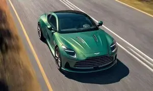 استون مارتین از شاهکار جدید DB12 رونمایی کرد (ویدیو)