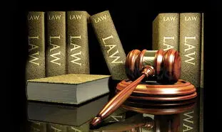 یک وکیل پایه یک چه مسیری را طی می‌کند؟