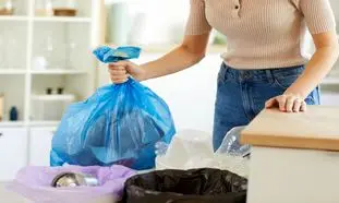 کدام رنگ کیسه زباله را بخریم؟