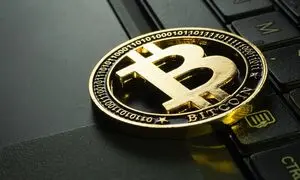قیمت روز بیت کوین 3 تیر 1402/ نرخ رمزارز معروف کانال 30 هزار دلاری را حفظ کرد