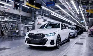 تولید بی ام و i5 در آلمان آغاز شد + قیمت