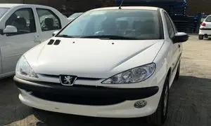 پژو 206 چهل و دو میلیون تومان ارزان شد